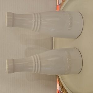 Le Creuset White Vinegar and Oil Dispenser Set